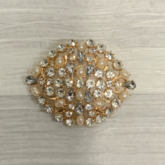 Rhinestone and Pearl Brooch - Picture 3 of 4